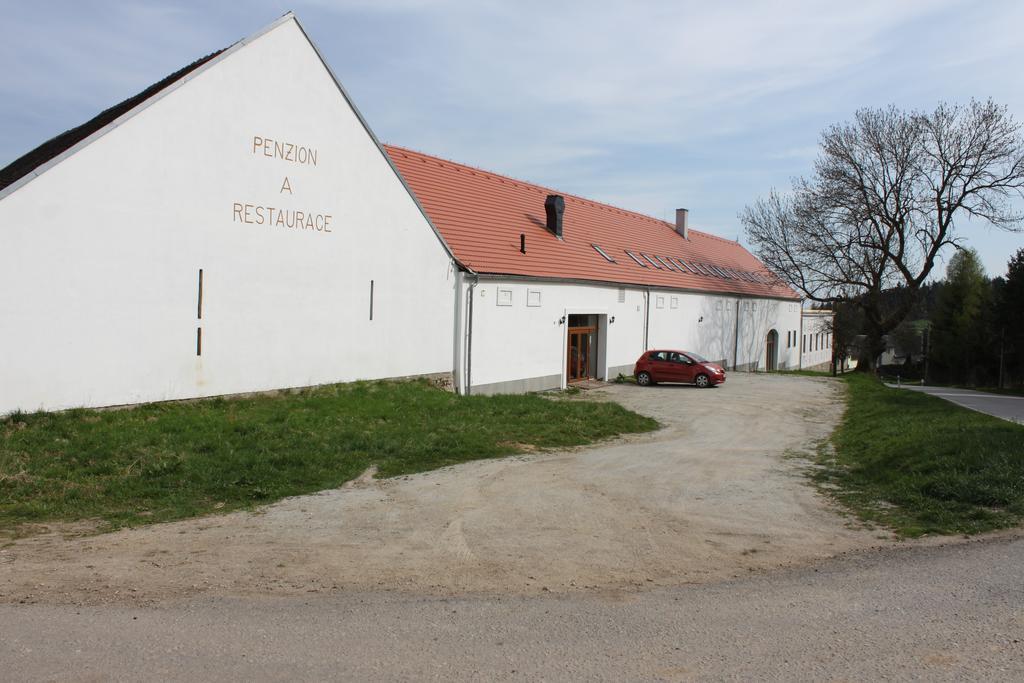 Hotel Penzion Vanuvecky Dvur Telč Exterior foto